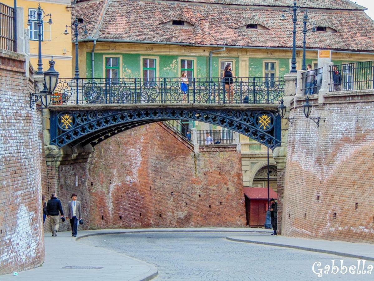 Apartment Queen Bridge Сибиу Екстериор снимка